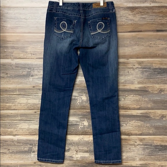 Seven7 Women's Jeans Slim Straight Distressed EUC - Picture 2 of 5